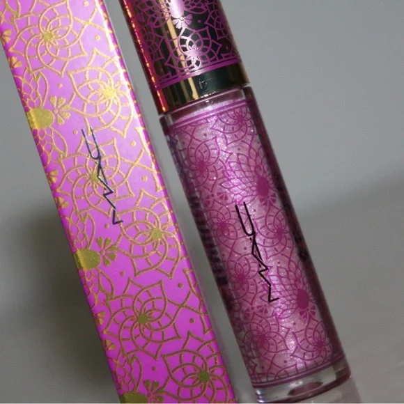 MAC Cosmetics x Disney Aladdin ‘Magic Carpet Ride’ Lipglass Lipgloss - Picture 5 of 16